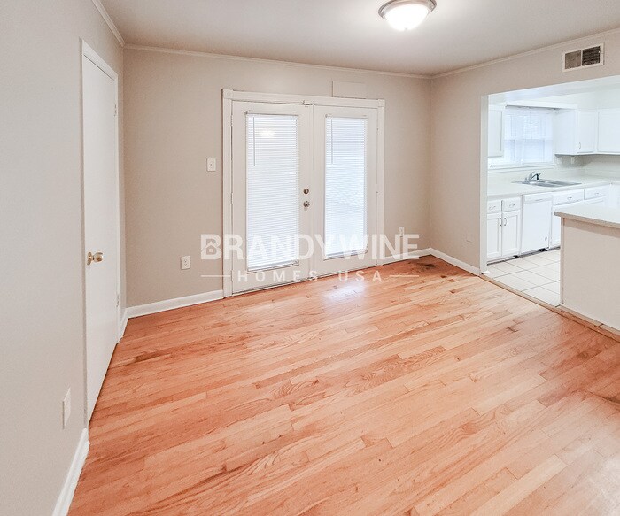 Building Photo - 3035 Christine Rd