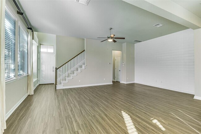Building Photo - 2311 Dillon Pond Ln