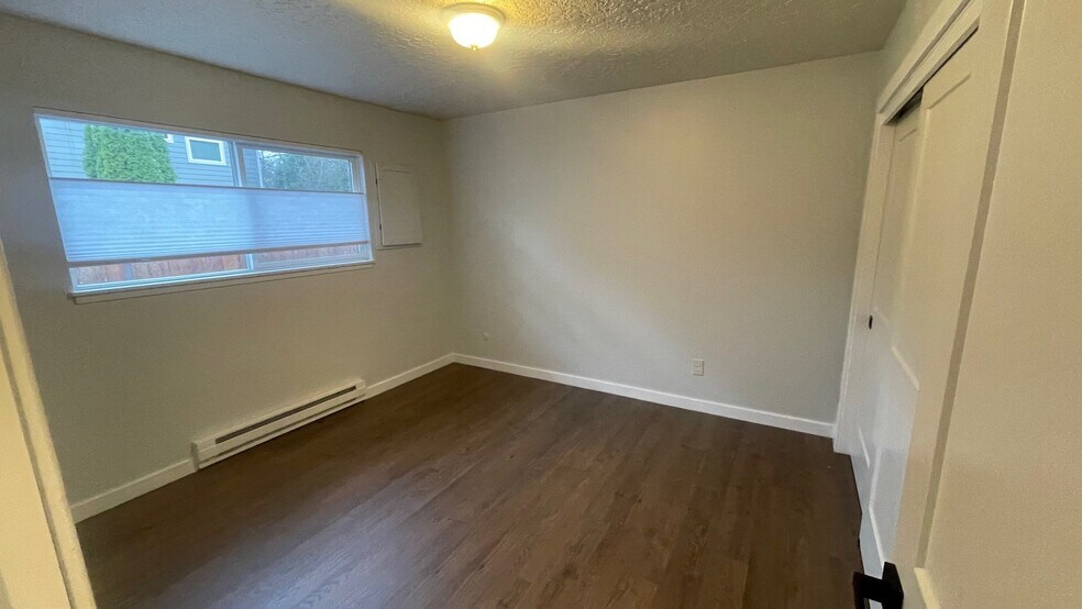 Building Photo - 8605 N Hurst Ave