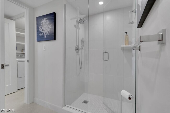 Building Photo - 9 High Point Cir N