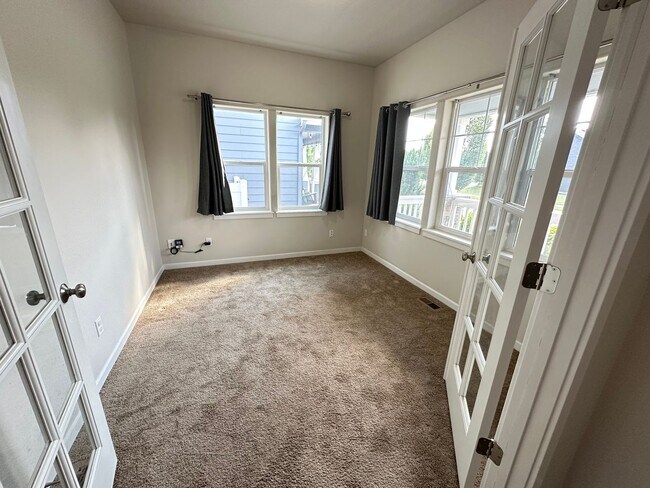 Building Photo - Cda Place Home