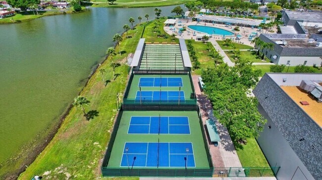 Building Photo - 581 Monaco Blvd