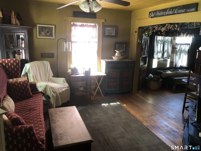 Building Photo - 317 Garden St