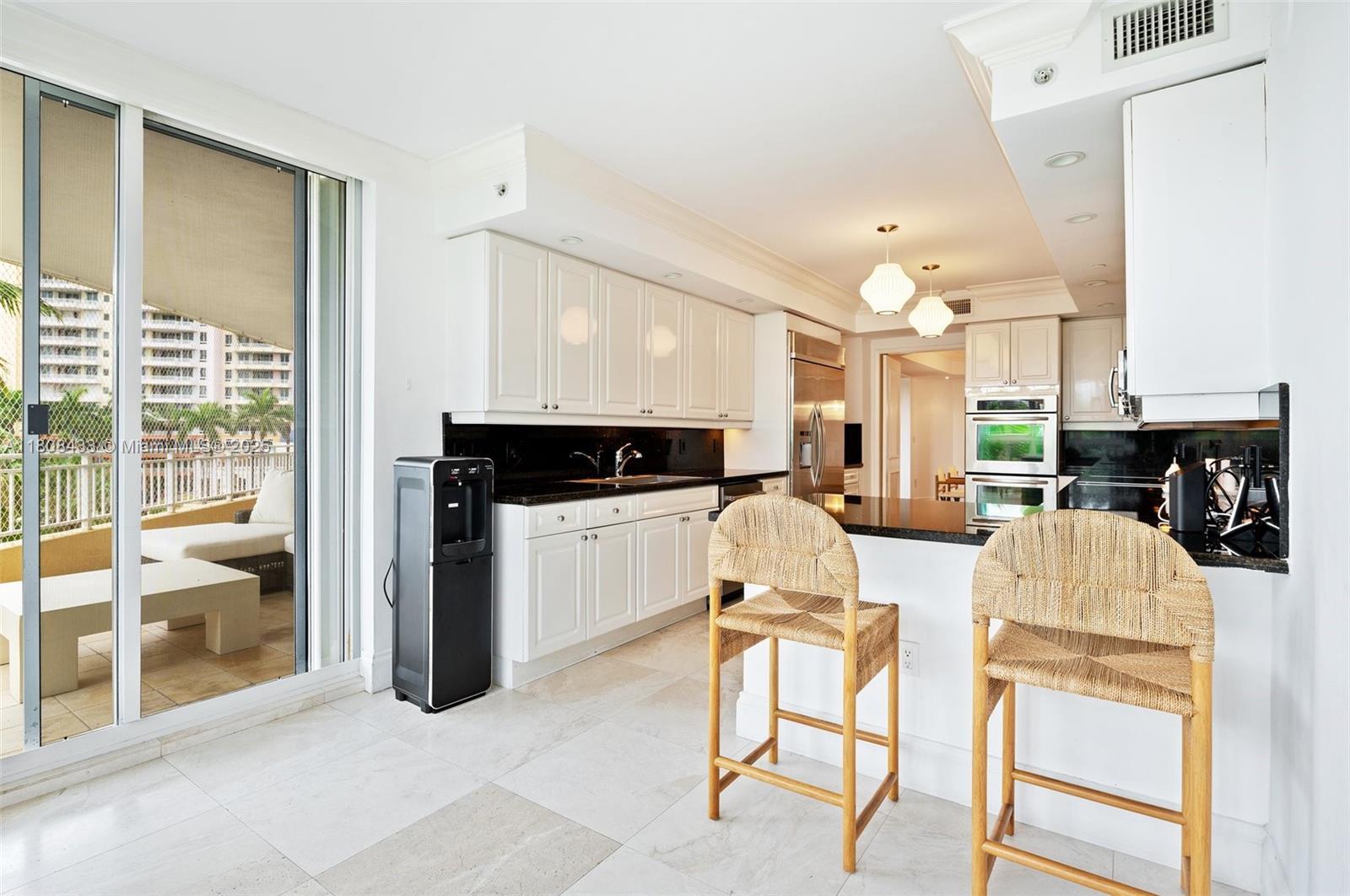 Building Photo - 765 Crandon Blvd