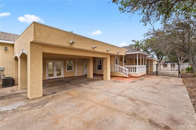 Building Photo - 8400 N 29th St