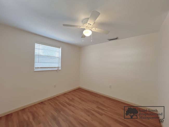 Building Photo - 2126 Smithfield Pl