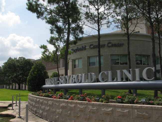 Building Photo - 4008 Tennyson St