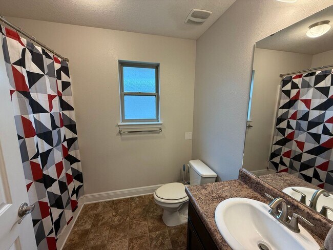 Building Photo - Pensacola - Logan Place - 3 bedroom, 2 bat...