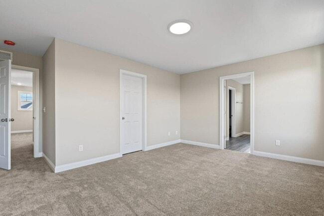 Building Photo - 905 Camden Ct