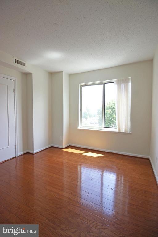 Building Photo - 5800 Nicholson Ln