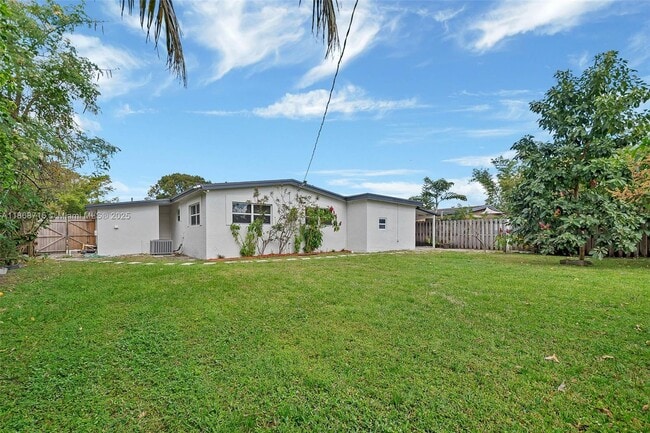 Building Photo - 840 NW 39th St