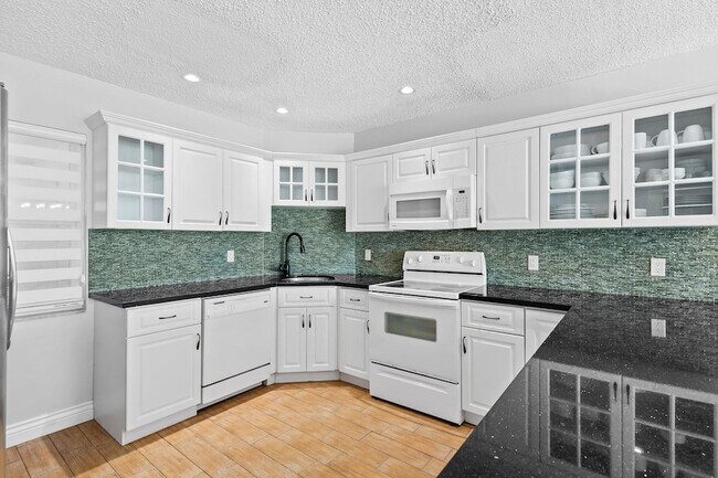 Building Photo - 3791 NW 84th Ave