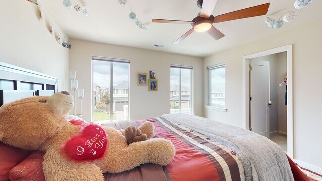 Building Photo - Auburn Lakeland Hills area/Lakeview Community- 4 bedroom 2.5 bathroom with AC - Available May 5th!