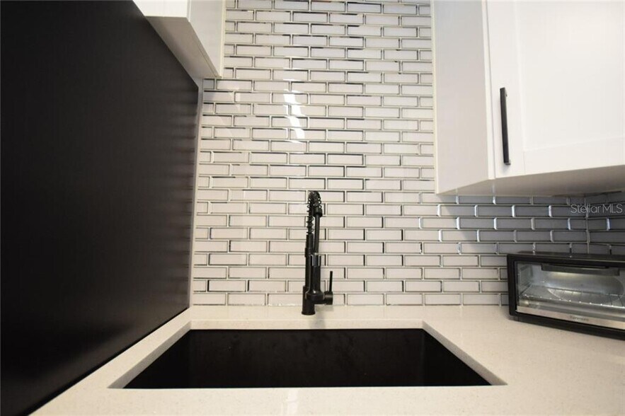 Building Photo - 658 64th Ave S