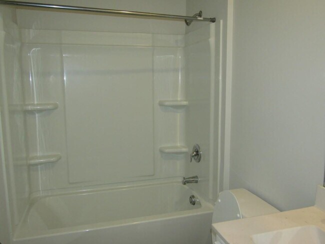 Building Photo - 2165 Ainsley Dr