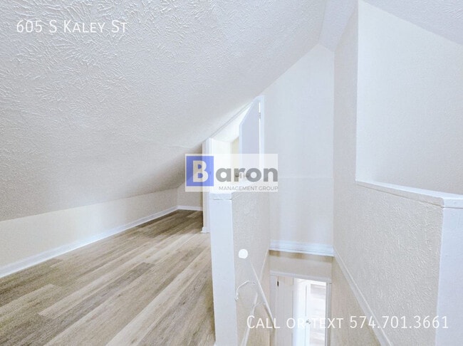 Building Photo - 605 S Kaley St