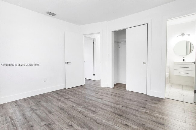 Building Photo - 4647 NW 15th Ct