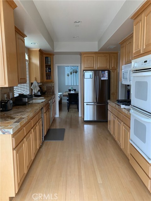 Building Photo - 1007 Lilienthal Ln