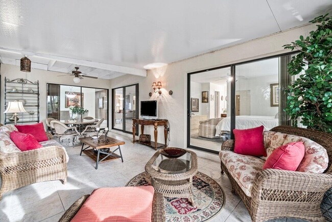 Building Photo - 5944 Forest Grove Dr