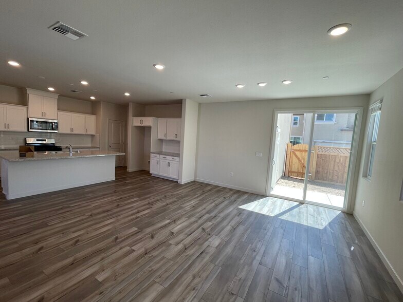 Kitchen & Dining - 677 Barrett Lake Rd