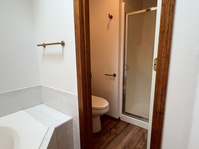 Building Photo - 3 Bed / 2 Bath in heart of Springfield