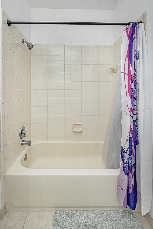 Building Photo - 3021 Grandiflora Dr