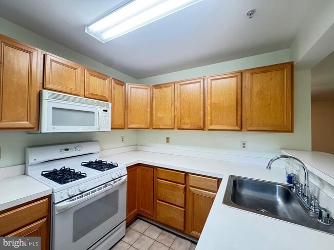 Building Photo - 9151 Gracious End Ct