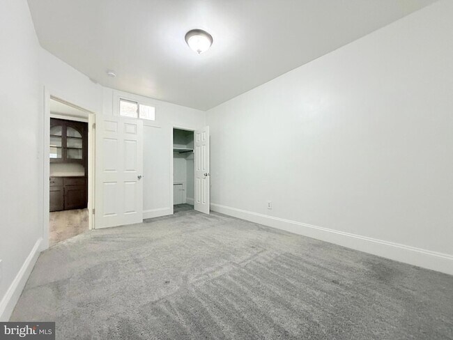 Building Photo - 1709 Trinidad Ave NE