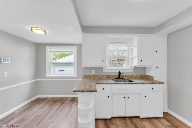 Building Photo - 16705 Glendale Ave