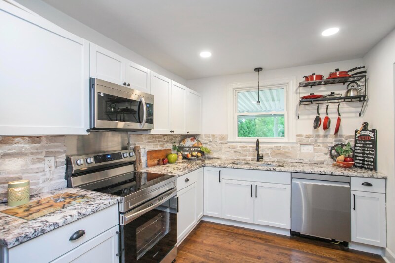 Building Photo - 2314 Deerwood Rd