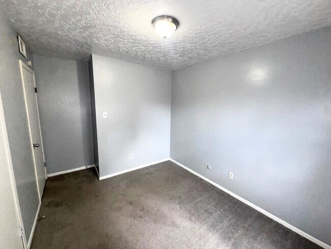 Building Photo - 4806 Ripple Creek Dr