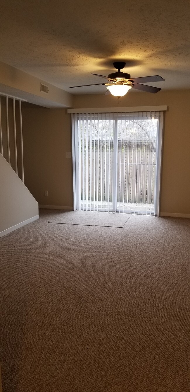 Building Photo - 1406 Sunset Dr