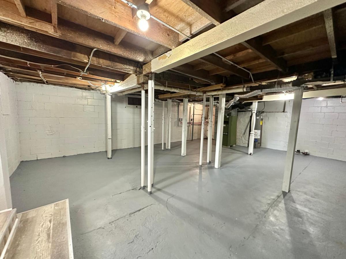 Building Photo - 1217 Filmore St