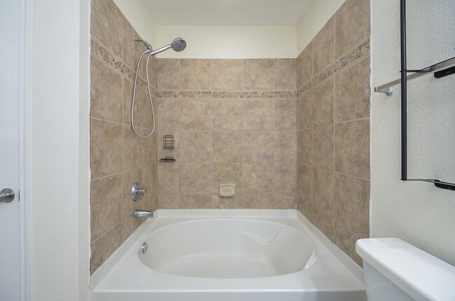 Building Photo - 15330 Keystone Bend Ln