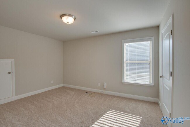 Building Photo - 2964 Magnolia Park Drive Southeast