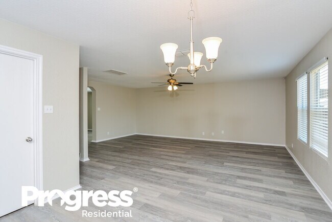 Building Photo - 8439 Silver Brush