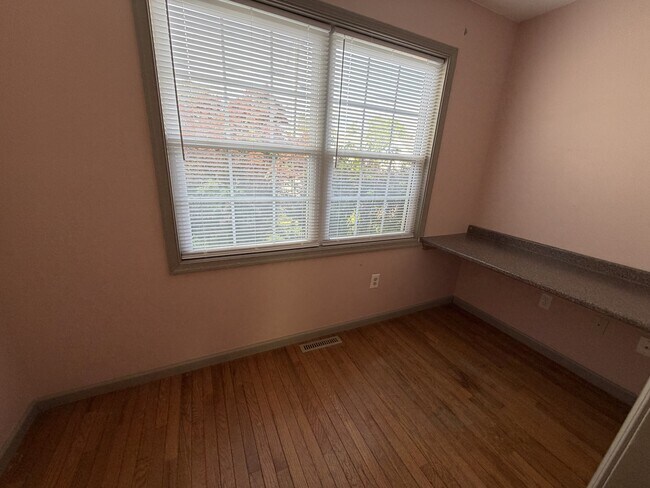 Building Photo - 1513 Princess Anne Ln