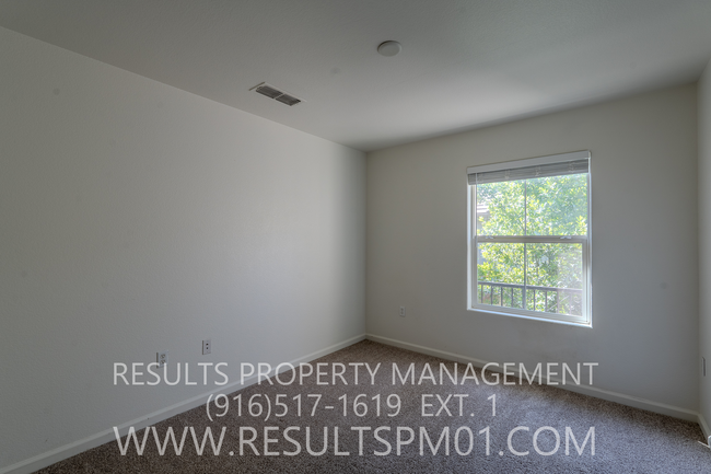 Building Photo - Spacious and Beautiful Folsom 4 Bedroom To...