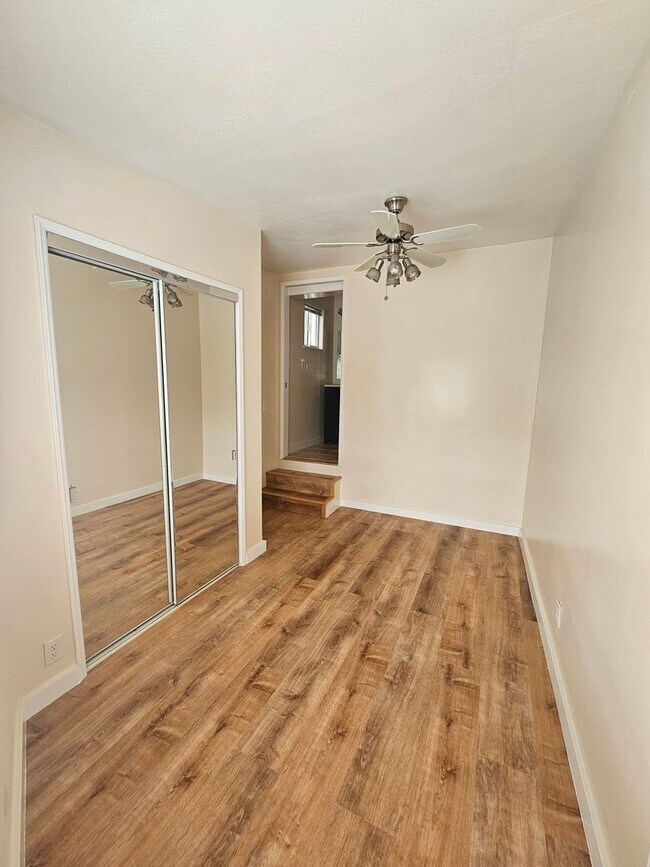 Building Photo - Aiea Heights: Renovated 1 bedroom 1 bath unit. Utilities included: Water, electric, gas, internet...
