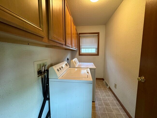 Building Photo - 116 North St