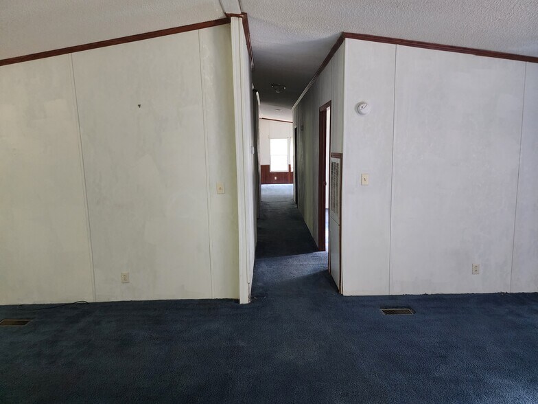 Building Photo - 245 Turtle Hill Ct