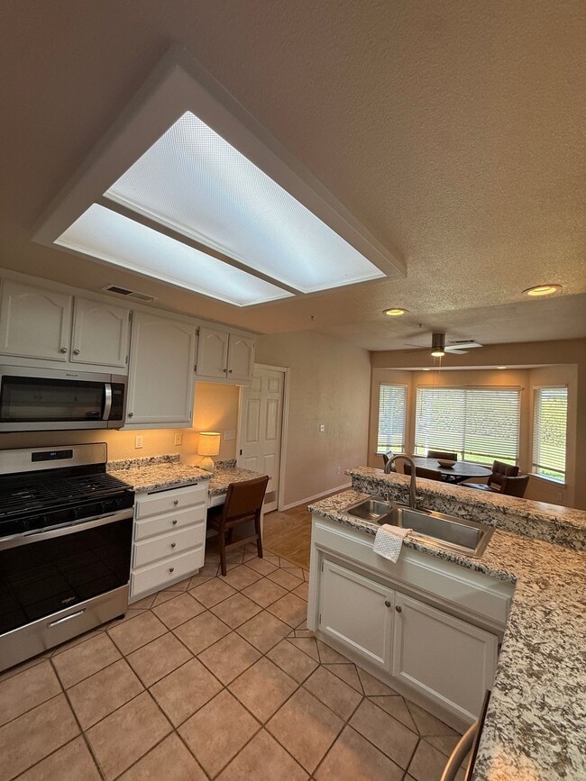 Building Photo - 3438 Showboat Ct