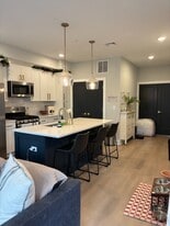 Building Photo - 7521 Ridge Ave