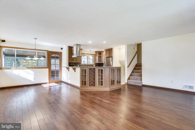 Building Photo - 6403 Tone Dr