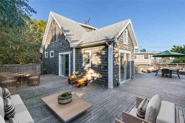 Building Photo - 38 Homesite Ave