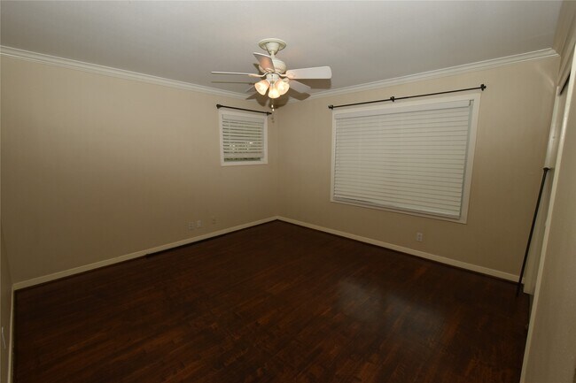 Building Photo - 4422 Nenana Dr