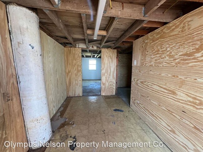 Building Photo - 414 Murex St