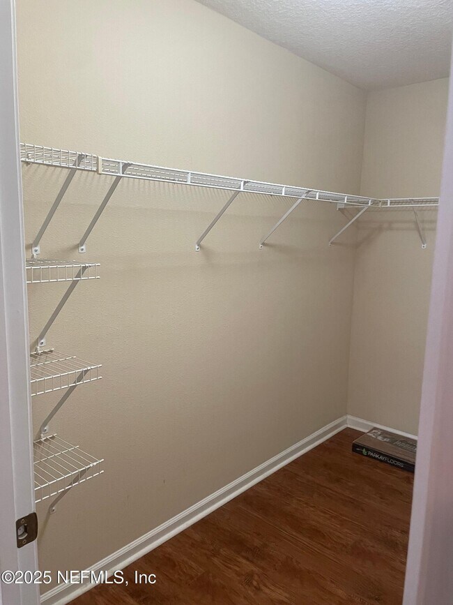 Building Photo - 575 Oakleaf Plantation Pkwy