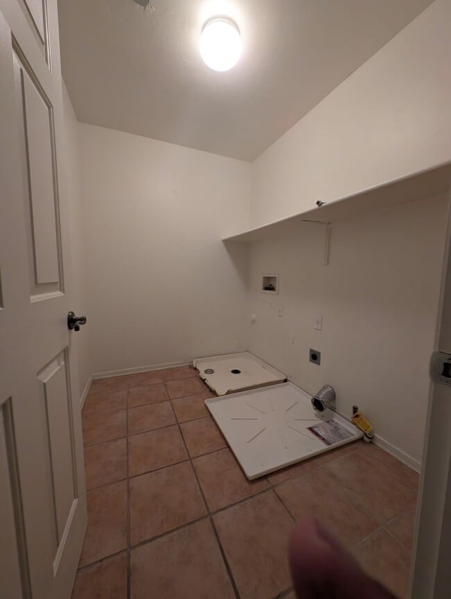 Building Photo - 4 Bedroom and 2.5 Bath Rental