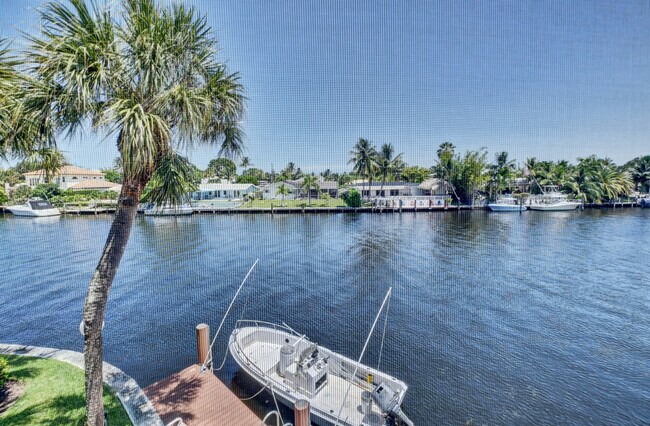 Building Photo - 19 Royal Palm Way